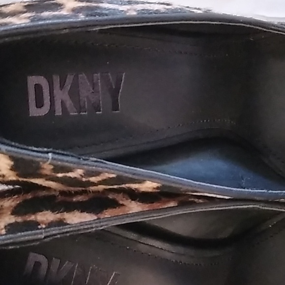 NWOT Leopard High Heel DKNY Shoes. Black Bottoms - Picture 6 of 7